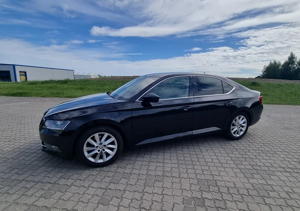 Skoda Superb cena 84900 przebieg: 159000, rok produkcji 2018 z Ryglice małe 191